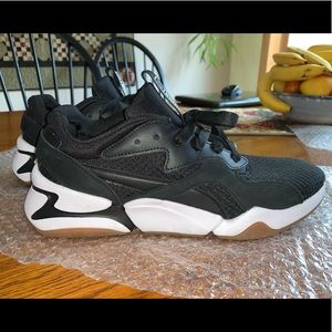 Puma Nova Sneaker